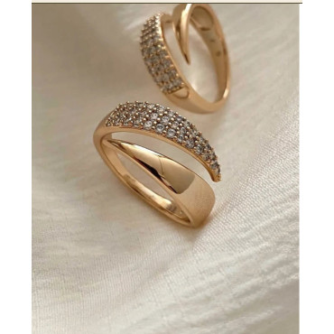 IVY RING