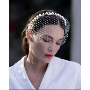 BIRDCAGE WITH PEARL HEADBAND 