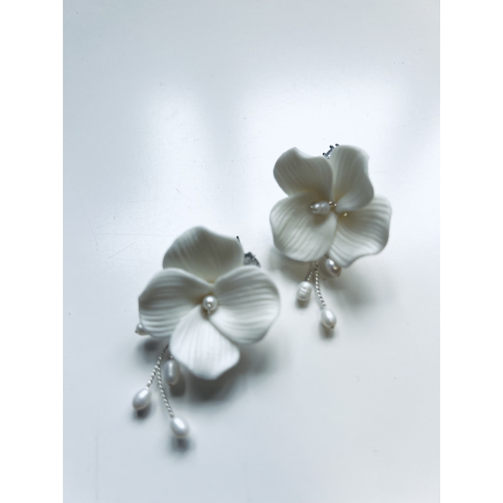 CLAY FLOWER EARRINGS